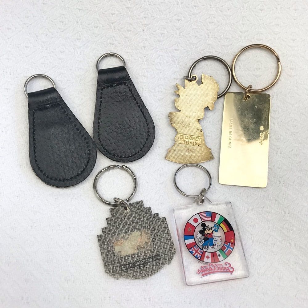 Disney Keychain Collectors 6 pc. Bundle - Picture 2 of 9